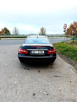Mercedes-Benz E 220 CDI Coupé (2011) - 8