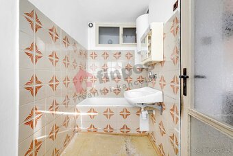Prodej bytu 2+1 55 m2 se zahradou 280 m2 a garáží v Újezdu u - 8