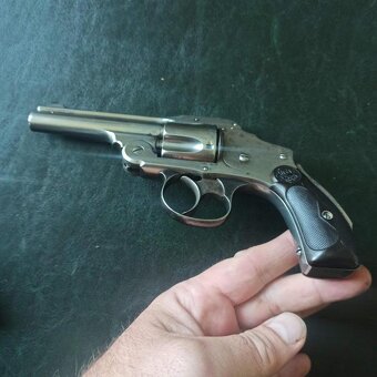 Revolver Smith Wesson 38SW DA Hammerless s pojistkou - 8