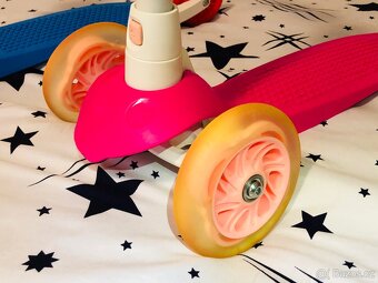 Prodám dětskou koloběžku OXELO DECATHLON - 8