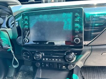 Toyota Hilux 2024 2.8 1.Majitel ČR - 8