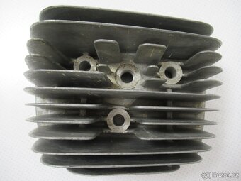 JAWA 250/623 UŘ Bizon - nová hlava (pravá) - 8