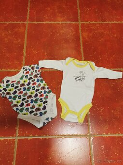 Kojenecké oblečení - trička, dupačky, polodupačky, svetříky - 8