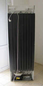 CHLADNIČKA S MRAZNIČKOU LIEBHERR - A++ - 185cm - 8