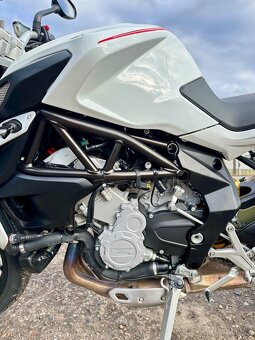 Mv agusta Brutale 800 - 8