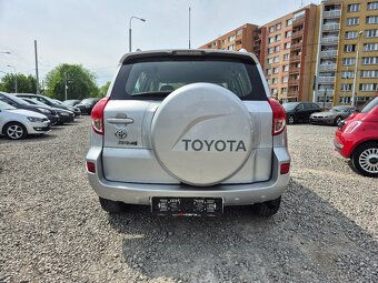 Toyota RAV4,2.2D-4D,100KW,4x4,NEMÁ DPF,BEZ KOROZE,R.V.2007 - 8