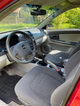 Kia Cerato, 1,6i, 77kW, r.v. 2006 - 8