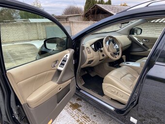 Nissan Murano 2,5D - 8