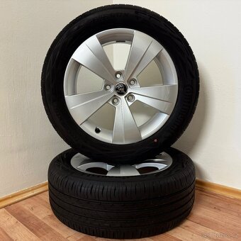 ŠKODA SUPERB III 3 5x112 R17 ET41+LETNÍ 215/55R17 6,5mm - 8