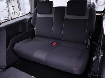 Volkswagen Caddy 2,0 TDI 81kW 4x4 7-Míst Maxi (2011) - 8