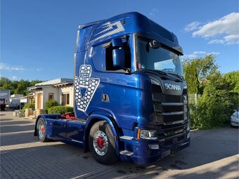 Scania S520 V8 - 8