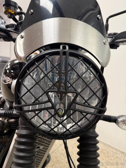 Triumph street Scrambler 900 - 8