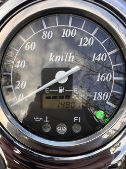 Suzuki Intruder C800 - 8