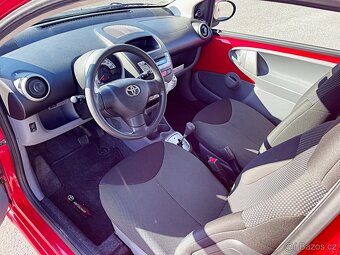 TOYOTA AYGO 1.0VVT-i AUTOMAT 80.000KM PĚKNÝ STAV - 8