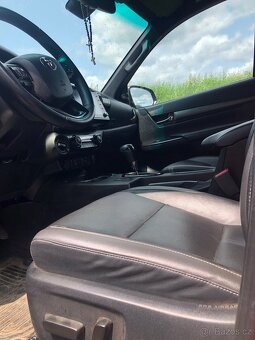 Toyota Hilux - 8