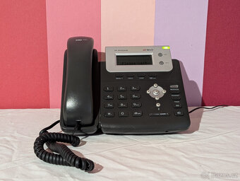 3x VoIP telefon WELL SIP-T20 - 8