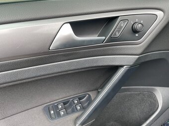 VW Golf 1.6 TDi Serviska, Tempomat - 8