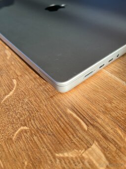 MacBook Pro 2021 16 palců  | M1 Pro | 98% baterie | záruka - 8