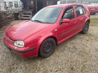 VW Golf IV,1,6i - 8