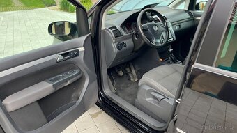 Touran 2.0 TDI 103kW motor BMM, výbava HIGHLINE - 8