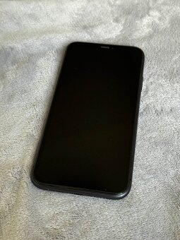 iPhone 11 64GB Black - 8