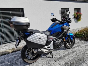 Honda Nc 750x najeto 5900km - 8