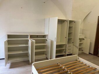 skříně a další nábytek a vybavení - 8