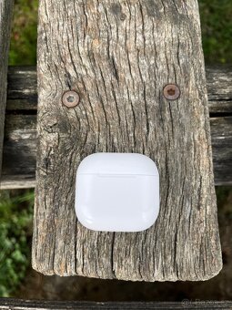 AirPods 4. Generace - 8