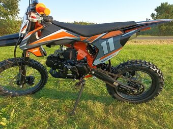 Pitbike Shark E-start 125ccm 17x14 oranžová - 8