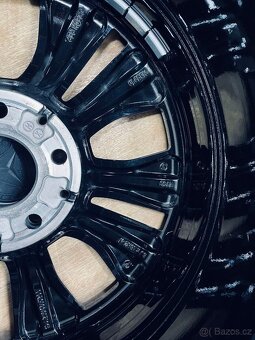 TOP letní kola 18” Mercedes E W213 originál - 8