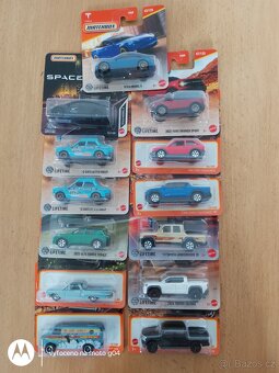 Hot Wheels a Matchbox - 8