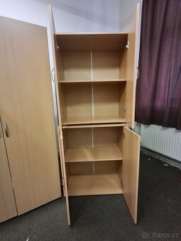 PRODÁM 2 SKŘÍNĚ A 2 SKŘÍŇKY - 8