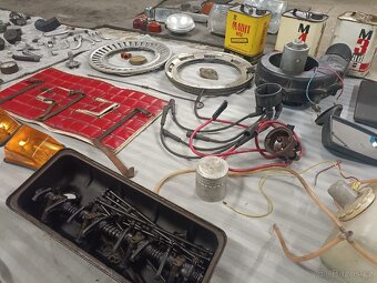 Staré náhradní díly - 8