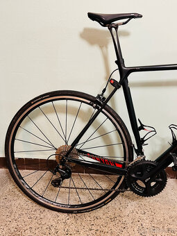 KARBONOVÉ SILNIČNÍ KOLO: CANYON ENDURACE CF - 8