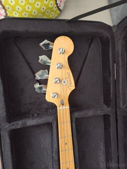 Fender baskytara - 8