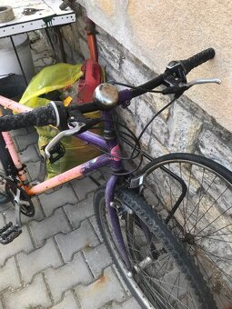 staré věci nábytek váha šicí stroj kolo nabídněte - 8