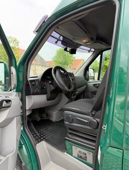 Mercedes Sprinter 519 CDI XL 4x4 TAŽNÉ 3.5T KLIMA KAMERA - 8