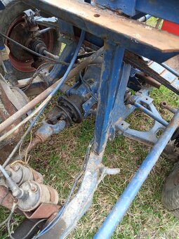Prodám traktor domácí výroby 4×4 motor Trabant - 8