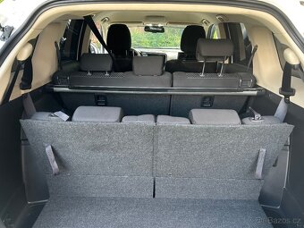 Mitsubishi Outlander III 2,0 4x4 r.v.2019 7míst - 8