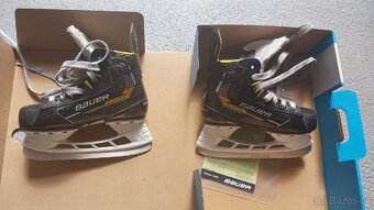 Prodám dětské brusle Bauer a CCM - 8