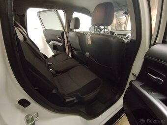 Mitsubishi Outlander 2.3 ,4x4 manuál 7 míst .r.v 2011 , - 8