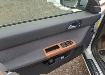 Volvo S40 1,6 D Momentum nafta manuál 80 kw - 8