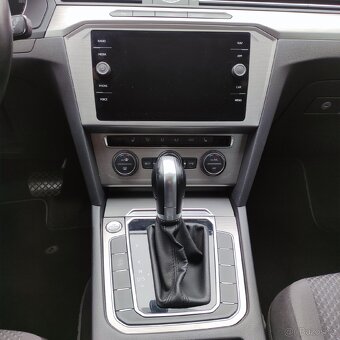 VW passat B8 2018 kombi automat - 8