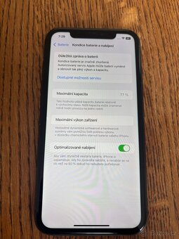 iPhone 11 128 GB černý - 8