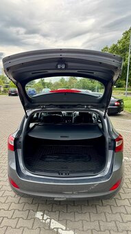 Hyundai i30 kombi 1.6i 88kW 2015 - 8