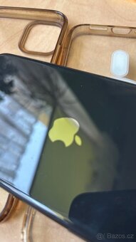 iPhone 11 64gb výborný stav - 8