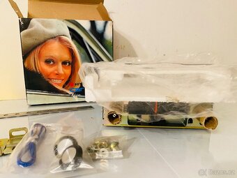 Vintage autorádio Hitachi KM 1033C, r.72, nové, zabalené - 8