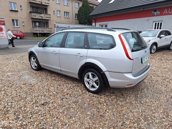 Ford Focus 1.6 TDCi 80KW Kombi, Ghia, Klima - 8