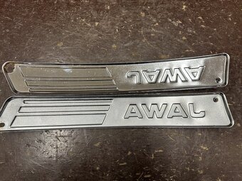 Predám bočné lišty nádrže s nápisem JAWA 350/634 - 8