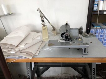 Prodám různé šicí stroje šicí dílnu - 8